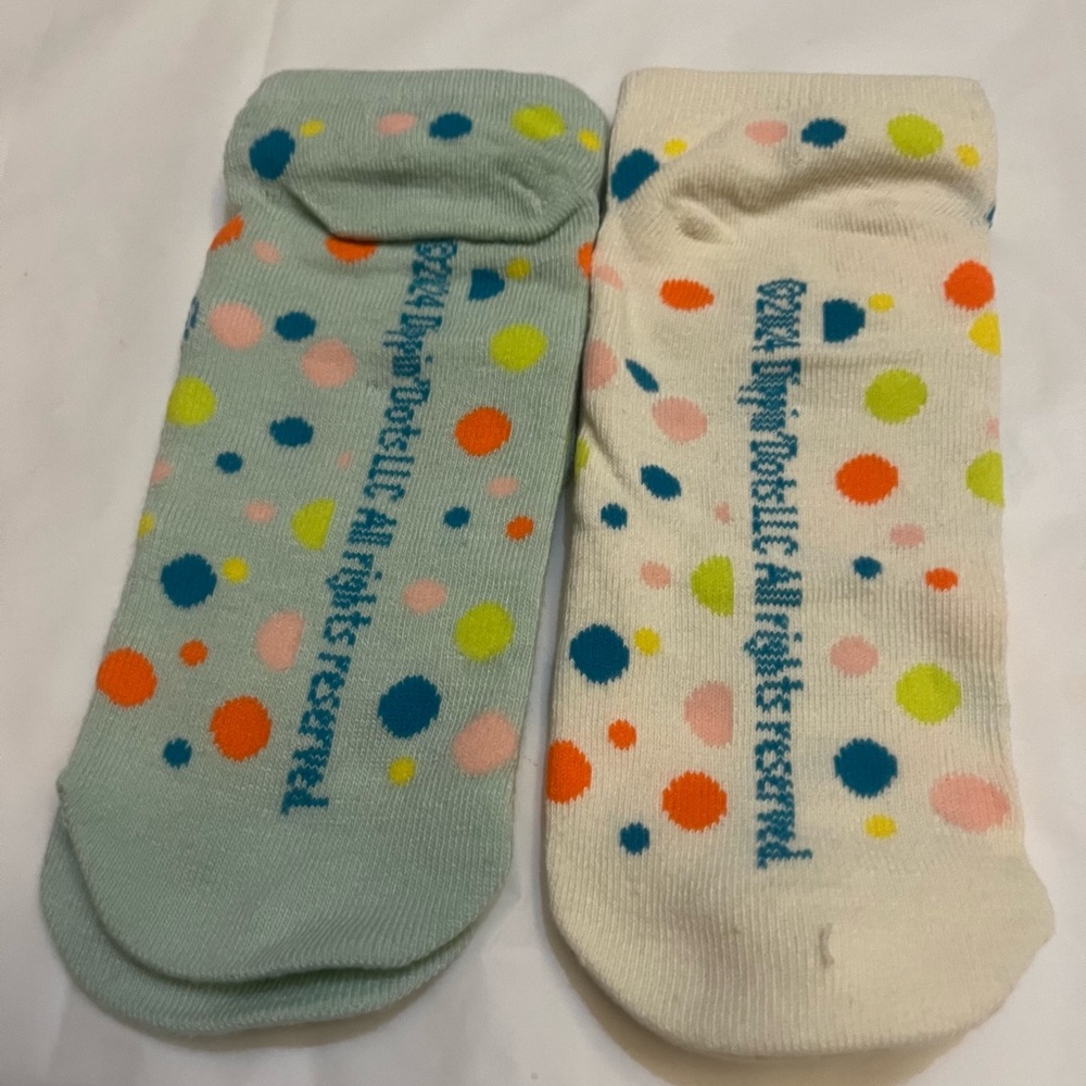 3/$18.00 Dippin' Dots Ladies 6PK No Show Socks - White with Colorful Dots - Picture 9 of 14